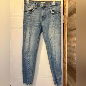 Mid-Rise Zara Woman Collection: EUR 36, USA 4, Mex, 26. Fits like size 2.